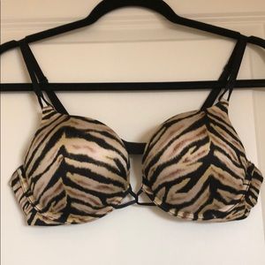 Victoria’s Secret Miraculous Plunge Print Bra 36B